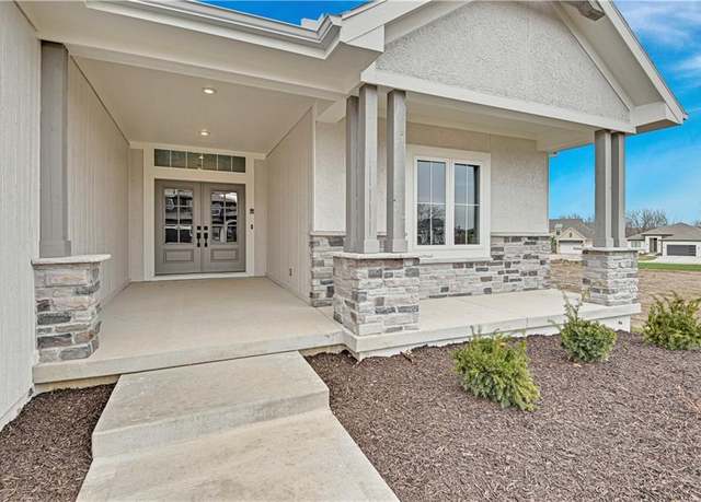 Property at 17421 Gillette St, Overland Park, KS 66221, 5 beds, 4 baths