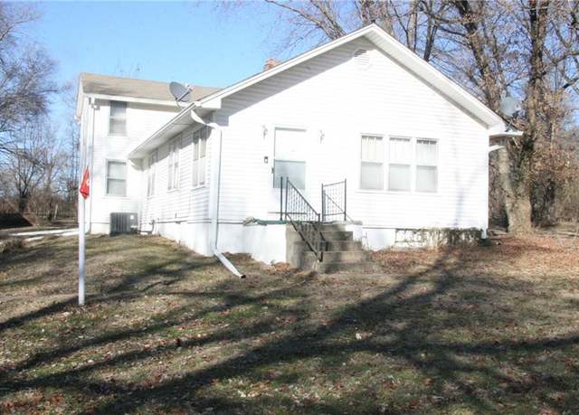 Property at 25810 H Hwy, Prathersville, MO 64024, 4 beds, 2 baths