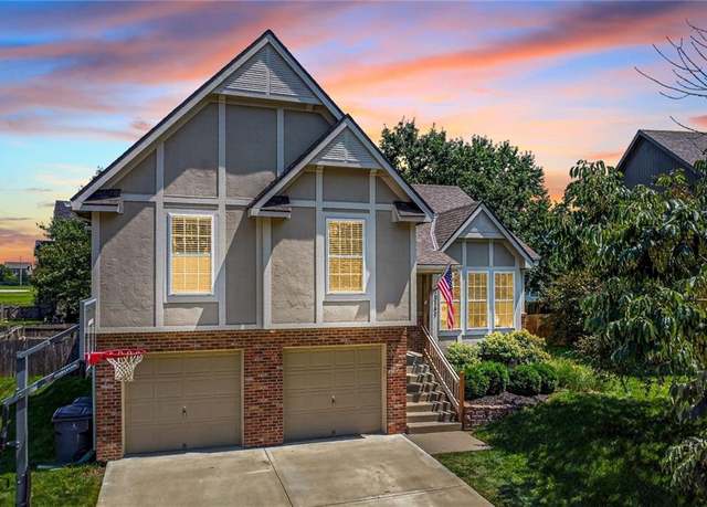 Property at 12147 S Monroe St, Olathe, KS 66061, 3 beds, 2.5 baths