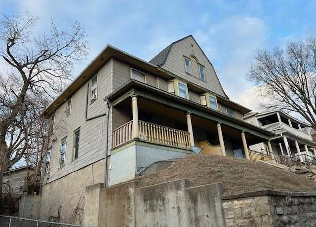Property at 1013, 1013 1/2 & 1015 Isadore St, St Joseph, MO 64501, 305 baths