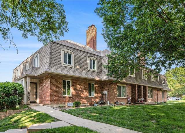 Property at 8340 NW Overland Dr, Kansas City, MO 64151, 3 beds, 3.5 baths