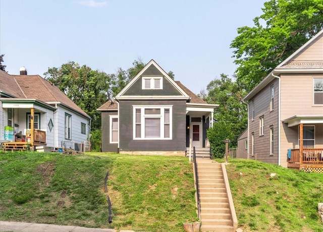 Property at 1423 N 2nd St, St Joseph, MO 64505, 3 beds, 1 bath