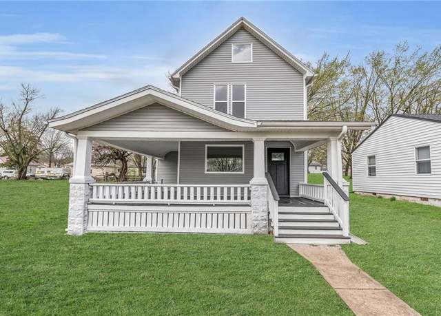 Property at 613 N Mead St, Cameron, MO 64429, 4 beds, 2 baths