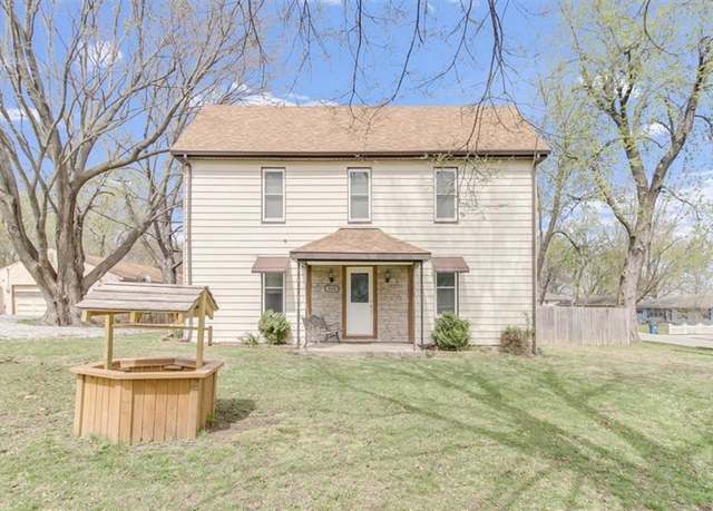 Property at 903 W Main St, Odessa, MO 64076, 4 beds, 1 bath