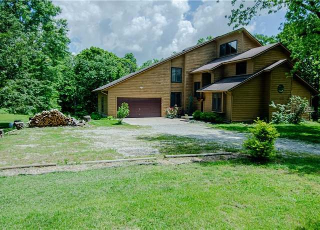 Property at 206 NW 131st Rd, Clinton, MO 64735, 4 beds, 2 baths