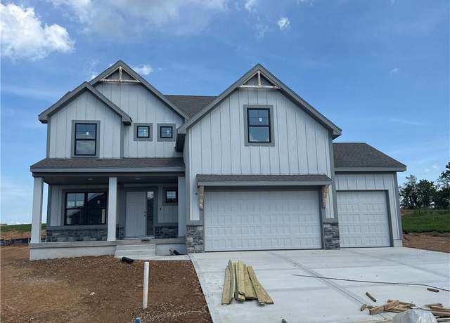 Property at 1985 Longview Dr, Liberty, MO 64068, 4 beds, 2.5 baths