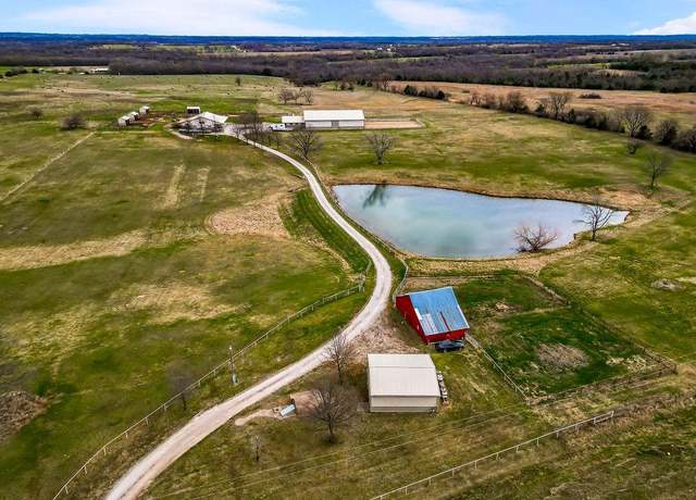 Property at 37595 Hedge Ln, Paola, KS 66071, 4 beds, 2 baths