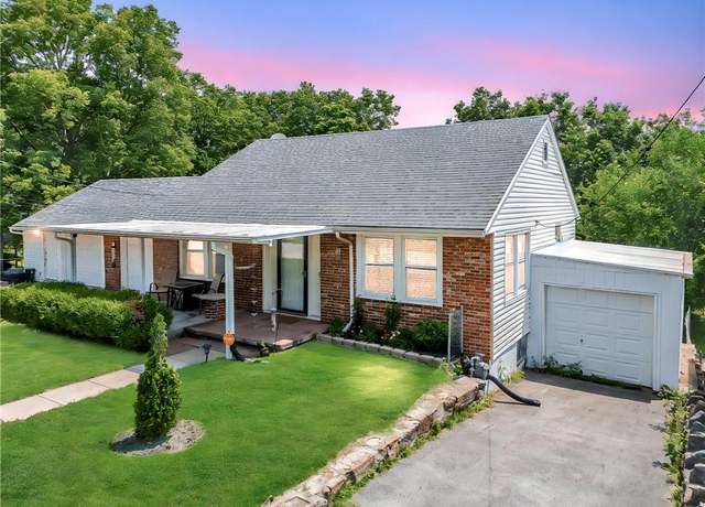 Property at 2407 S 13th St, Kansas City, KS 66103, 3 beds, 2 baths