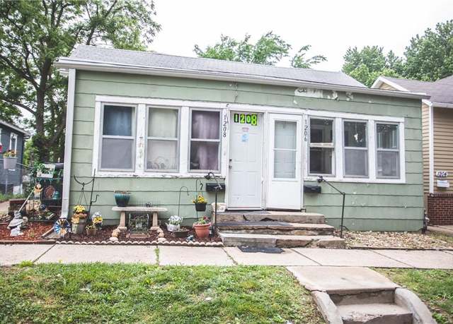 Property at 1206-1208 S 23rd St, St Joseph, MO 64507