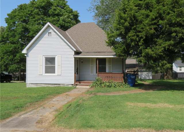 Property at 509 S Fredrick St, Mclouth, KS 66054, 3 beds, 1.5 baths