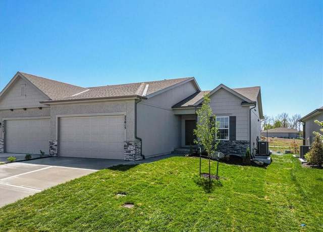 Property at 25015 W 94th Ter, Lenexa, KS 66227, 4 beds, 3 baths