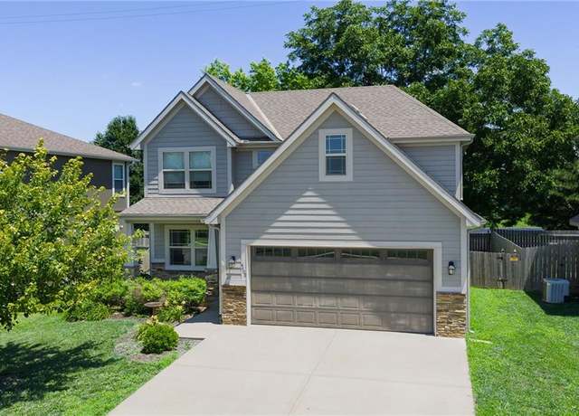 Property at 4409 Ironwood Dr, Leavenworth, KS 66048, 3 beds, 3.5 baths