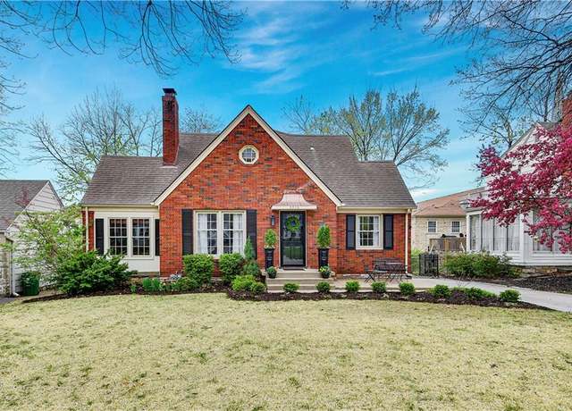 Property at 5516 Falmouth Rd, Fairway, KS 66205, 4 beds, 2.5 baths