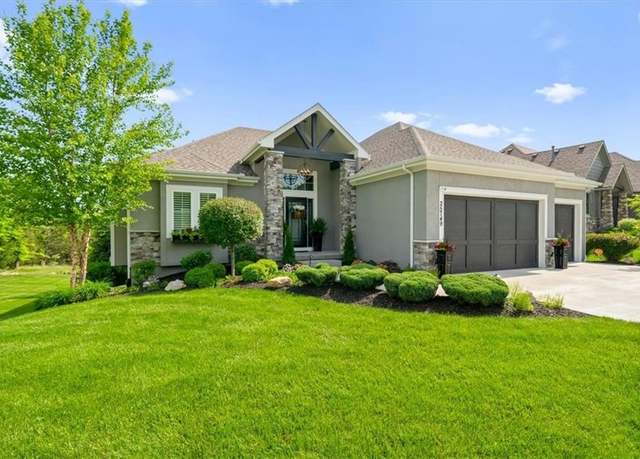 Property at 25749 W 96th Ter, Lenexa, KS 66227, 4 beds, 3.5 baths