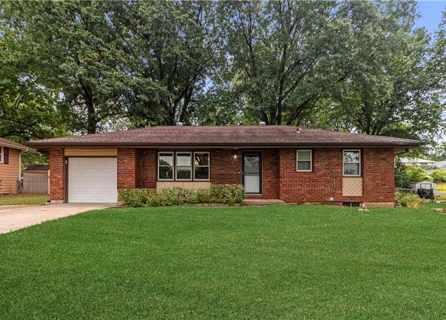 Property at 1609 N Howard Dr, Independence, MO 64050, 3 beds, 1.5 baths