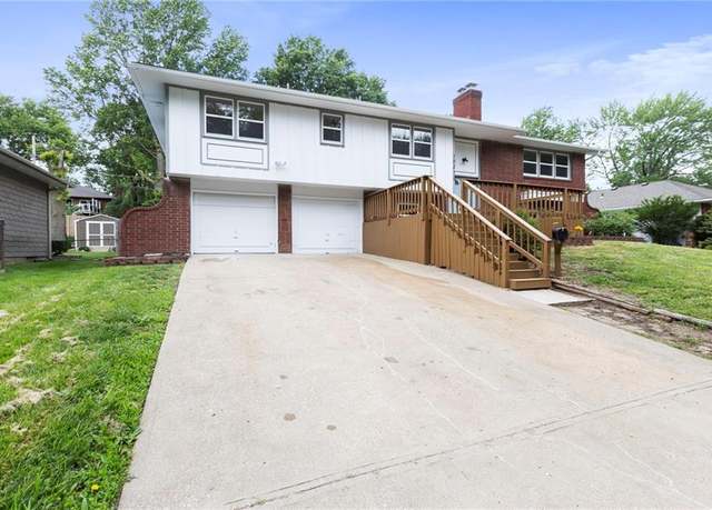 Property at 10212 Virginia Ave, Kansas City, MO 64131, 4 beds, 2.5 baths