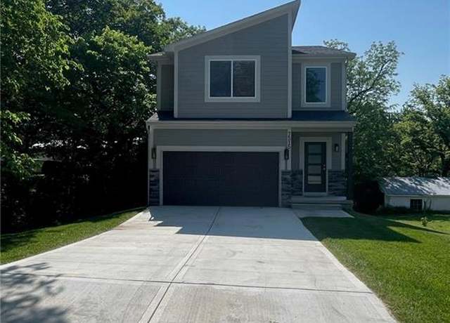 Property at 7515 Locust Dr, Kansas City, MO 64152, 3 beds, 3.5 baths