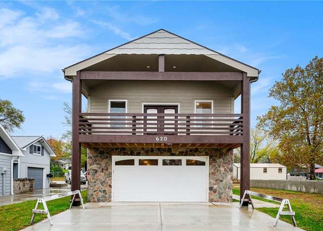 Property at 620 NW Thieme St, Grain Valley, MO 64029, 3 beds, 2 baths