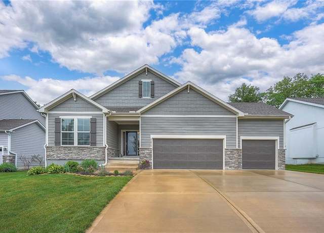 Property at 24815 W 144th Ter, Olathe, KS 66061, 3 beds, 2 baths
