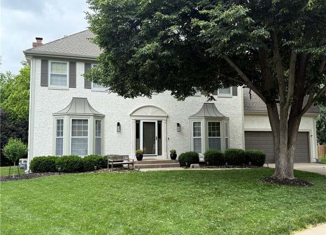 Property at 13008 Sherwood Dr, Leawood, KS 66209, 4 beds, 4.5 baths