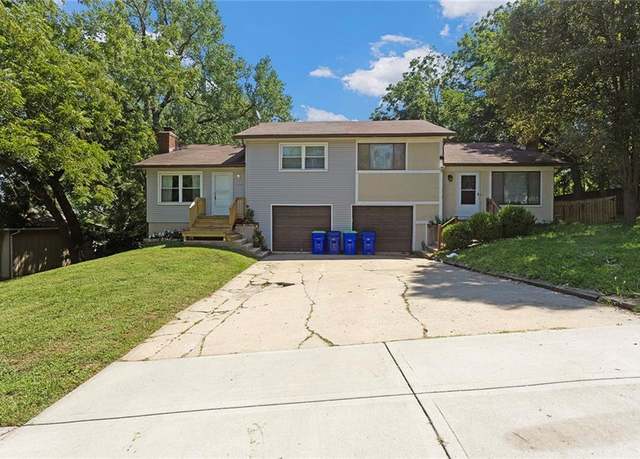 Property at 5225 Farley Ct, Merriam, KS 66203, 2 beds, 1.5 baths