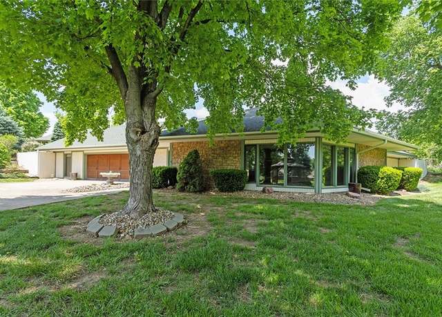 Property at 7613 NW Valley Rd, Kansas City, MO 64152, 3 beds, 2 baths