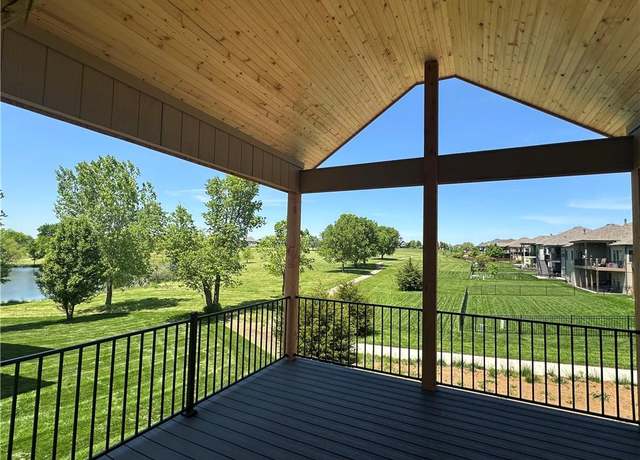Property at 802 Savannah Ct, Greenwood, MO 64034, 4 beds, 3 baths