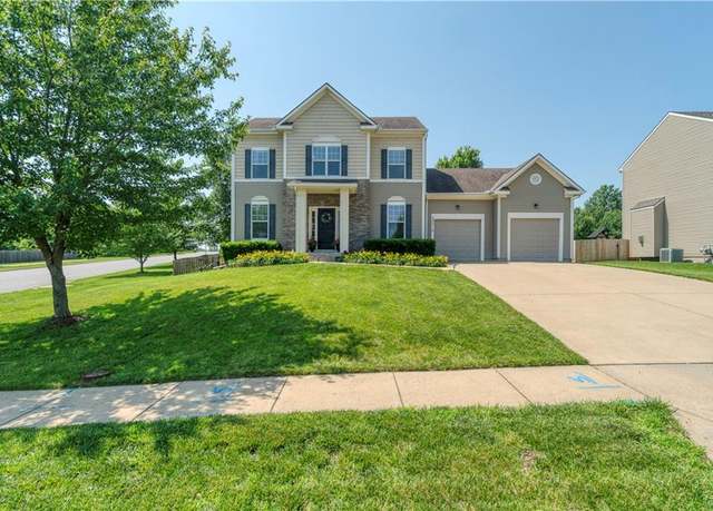 Property at 28515 W 159th Ter, Gardner, KS 66030, 3 beds, 2.5 baths