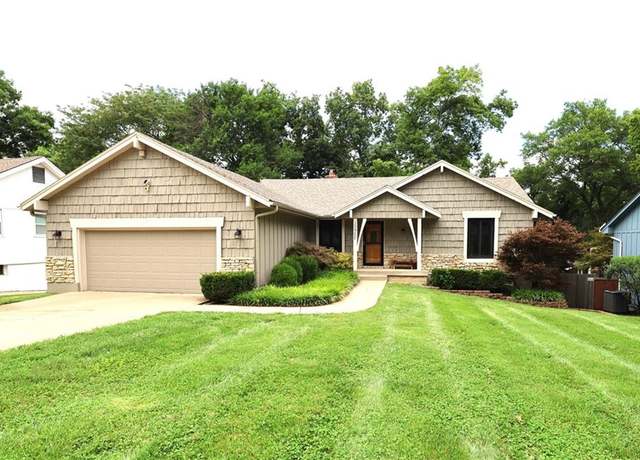 Property at 10920 E 71st Ter, Raytown, MO 64133, 4 beds, 2.5 baths