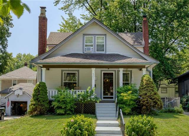 Property at 501 W Franklin St, Liberty, MO 64068, 4 beds, 2 baths