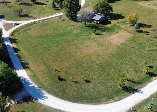 Property at 13200 E N Hedgewood Hills Rd, Peculiar, MO 64078, 3 beds, 2.5 baths