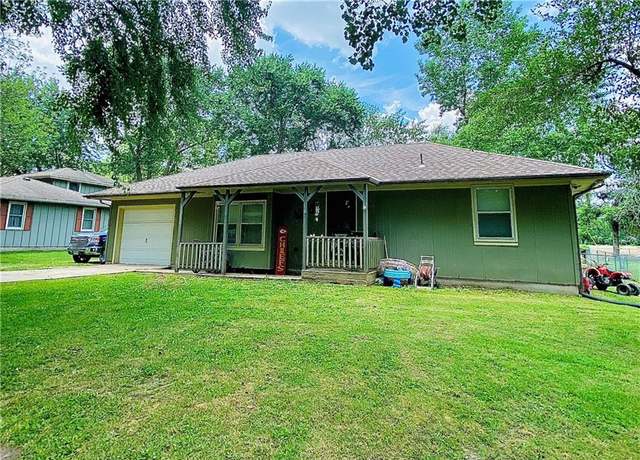 Property at 916 Edith Ave, Adrian, MO 64720, 3 beds, 1 bath