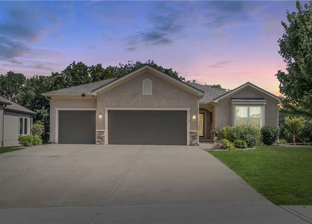 Property at 1013 SE Beatty Ct, Blue Springs, MO 64014, 4 beds, 3 baths
