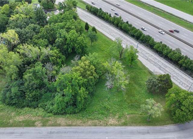 Property at 6217 NW Roanridge Rd, Kansas City, MO 64151