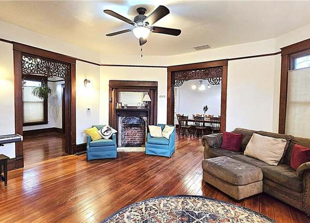 Property at 930 Brown Ave, Osawatomie, KS 66064, 4 beds, 2.5 baths