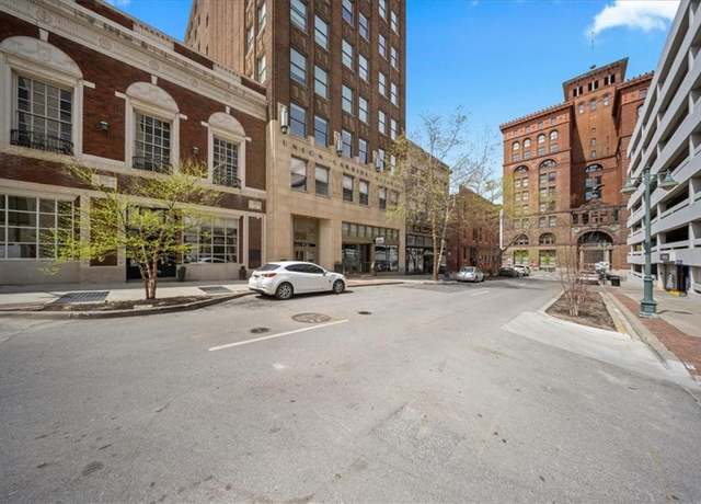 Property at 912 Baltimore Ave #701, Kansas City, MO 64105, 1 bed, 1 bath