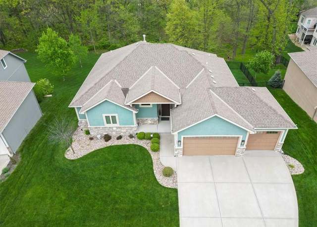 Property at 9221 N Overton Ave, Kansas City, MO 64157, 3 beds, 3.5 baths