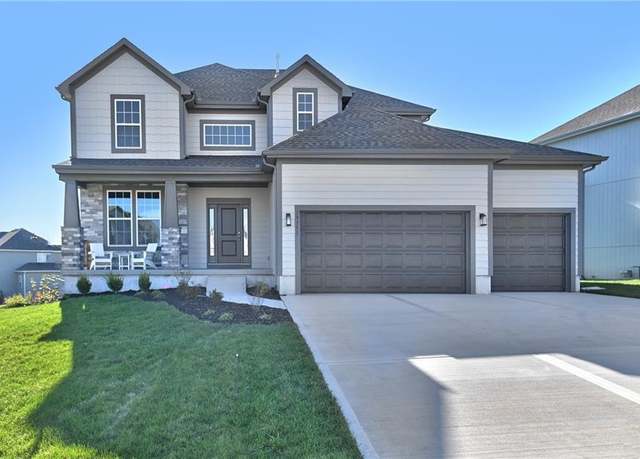 Property at 19488 W 114th Ter, Olathe, KS 66061, 5 beds, 4 baths