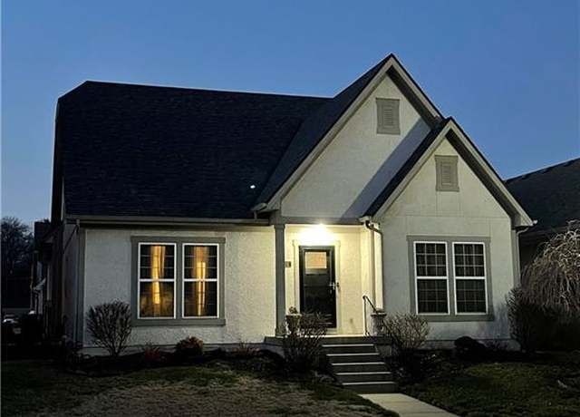 Property at 406 E 31st Ave, Kansas City, MO 64116, 4 beds, 3 baths