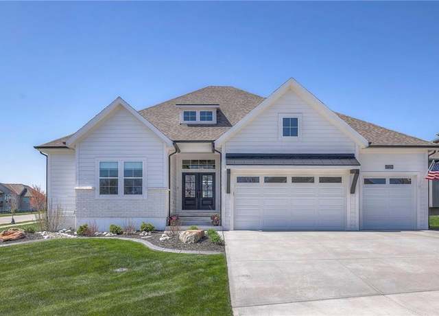 Property at 17220 Parkhill St, Overland Park, KS 66221, 4 beds, 3.5 baths
