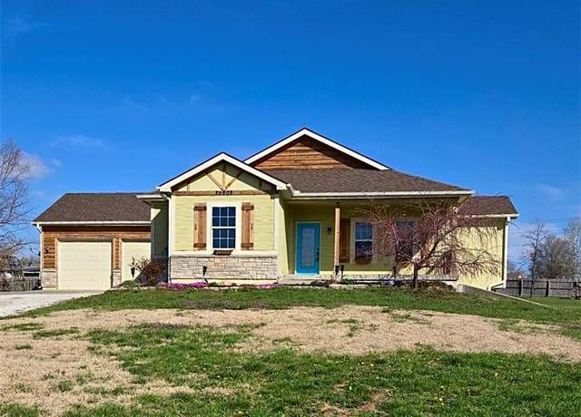 Property at 25608 E 259th Ter, Harrisonville, MO 64701, 4 beds, 3.5 baths