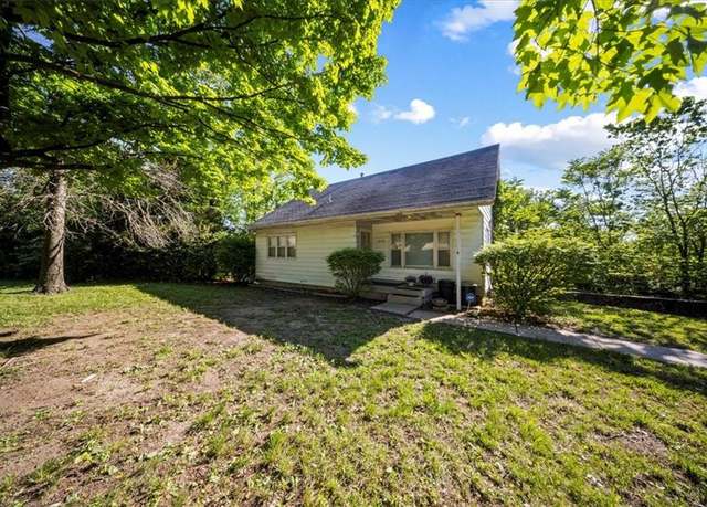 Property at 1830 S 49th Pl, Kansas City, KS 66106, 4 beds, 2 baths