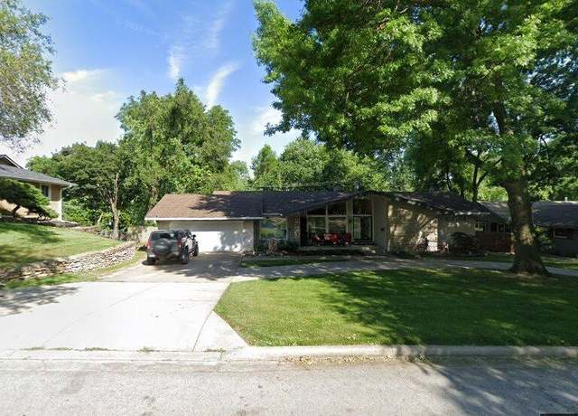 Property at 10409 Sagamore Rd, Leawood, KS 66206, 5 beds, 3 baths
