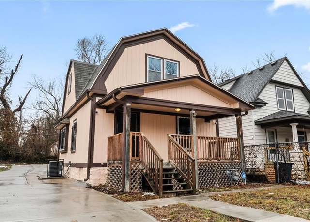 Property at 3416 Park Ave, Kansas City, MO 64109, 3 beds, 1.5 baths