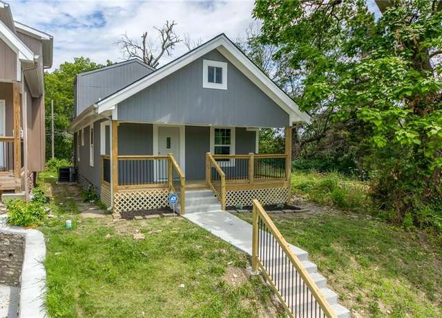 Property at 4233 Euclid Ave, Kansas City, MO 64130, 3 beds, 2 baths