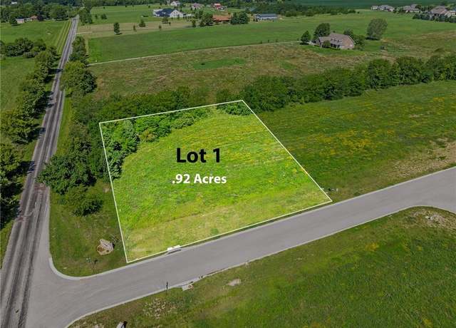 Property at 13212 Winner's Cir, Smithville, MO 64089
