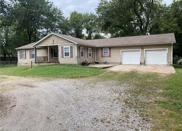 Property at 716 E 520th Ave, Pittsburg, KS 66762, 3 beds, 2 baths
