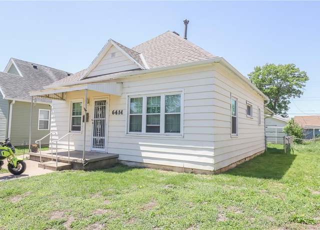 Property at 6414 Carnegie St, St Joseph, MO 64504, 3 beds, 1 bath