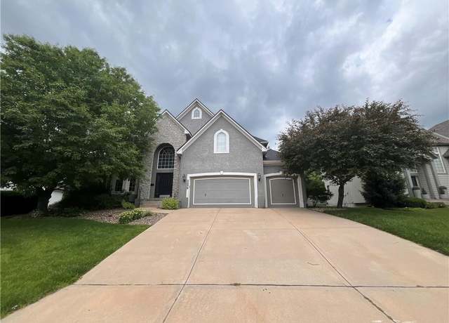 Property at 11378 S Cook St, Olathe, KS 66061, 5 beds, 5.5 baths