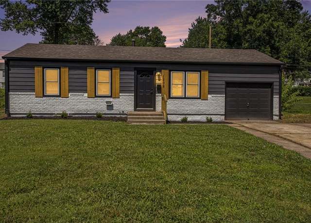 Property at 1208 N Redwood Dr, Independence, MO 64055, 4 beds, 2 baths